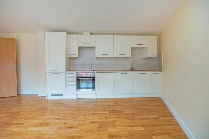 2 Bedroom Flat To Rent In Rayners Lane, Pinner, HA5