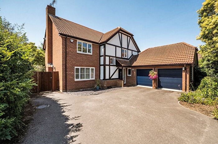 4 Bedroom Detached House For Sale In Bedfordshire Down, Warfield, Bracknell, RG42
