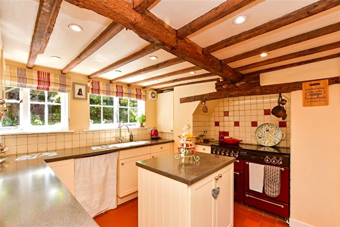 3 Bedroom Link Detached House For Sale In Furnace Lane, Cowden, Edenbridge, Kent, TN8