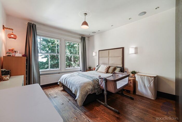 2 Bedroom Flat To Rent In Mitcham Park, Mitcham, CR4