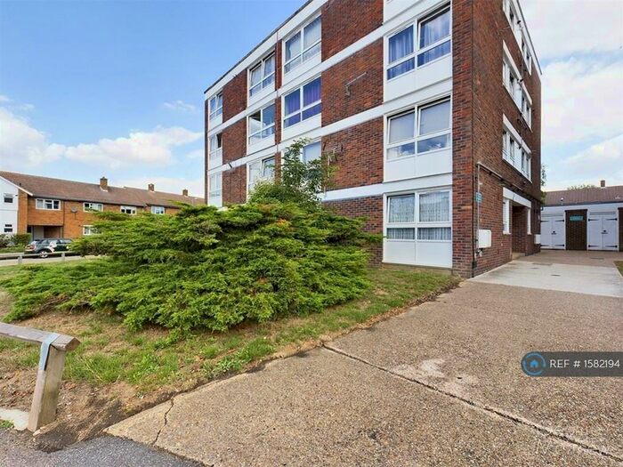 1 Bedroom Flat To Rent In Parsonage Leys, Harlow, CM20