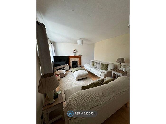 2 Bedroom Terraced House To Rent In Froglands Way, Cheddar, BS27