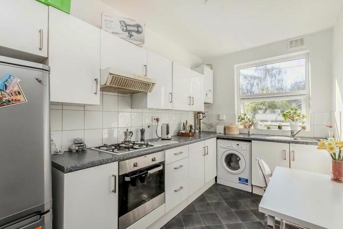 1 Bedroom Flat To Rent In Northcote Road, London, SW11