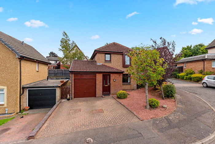 3 Bedroom Detached House For Sale In Belfield Avenue, East Calder, Livingston, EH53