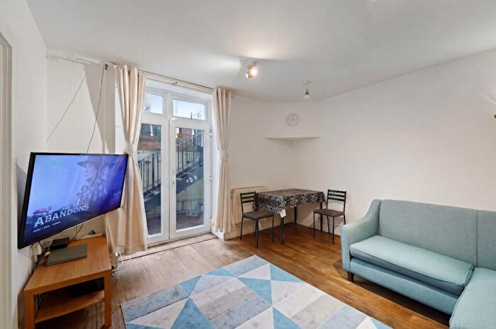 2 Bedroom Flat For Sale In Chobham Road, London, E15