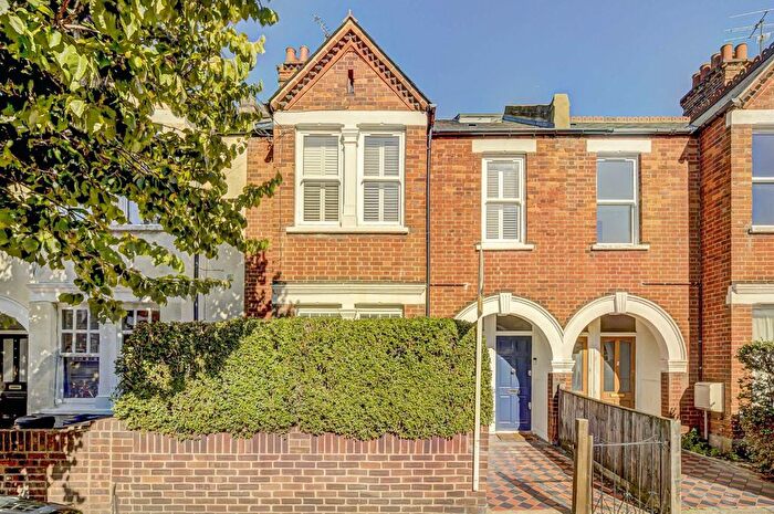 2 Bedroom Maisonette For Sale In Tranmere Road, Earlsfield, SW18