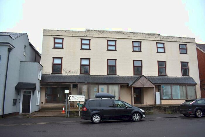 1 Bedroom Apartment To Rent In Central Yeovil, Somerset, BA20