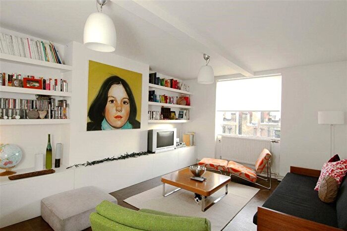 3 Bedroom Flat To Rent In Margery Street, London, WC1X