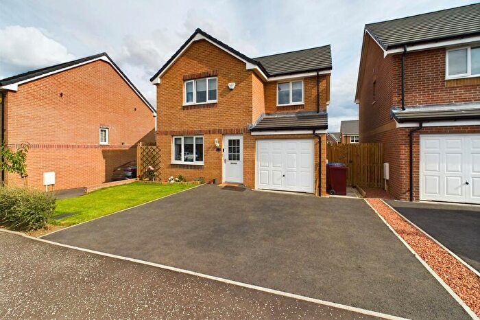 4 Bedroom Detached House For Sale In Connor Walk, Law, ML8