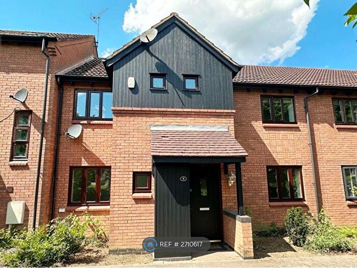 4 Bedroom Terraced House To Rent In Kidderminster Walk, Broughton, Milton Keynes, MK10