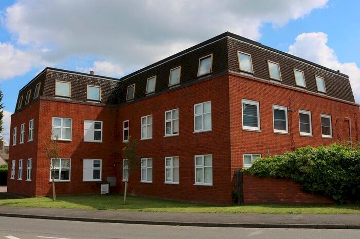 2 Bedroom Flat To Rent In Flat Coppers Court, Ferrars Road, Huntingdon, PE29