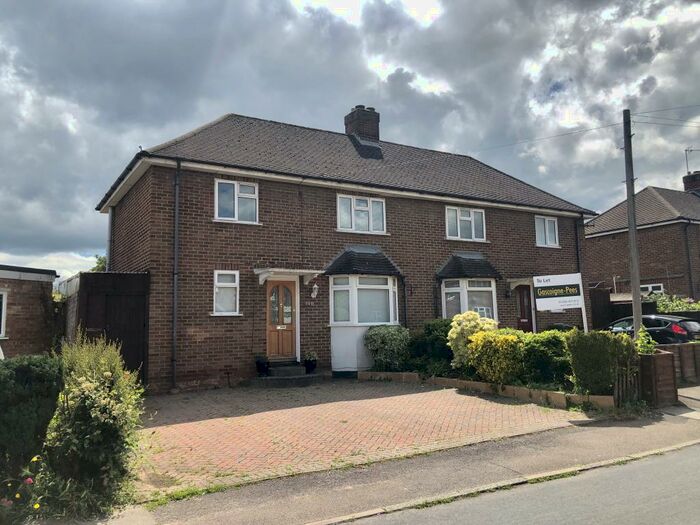3 Bedroom Semi-Detached House To Rent In Basingstoke, RG22