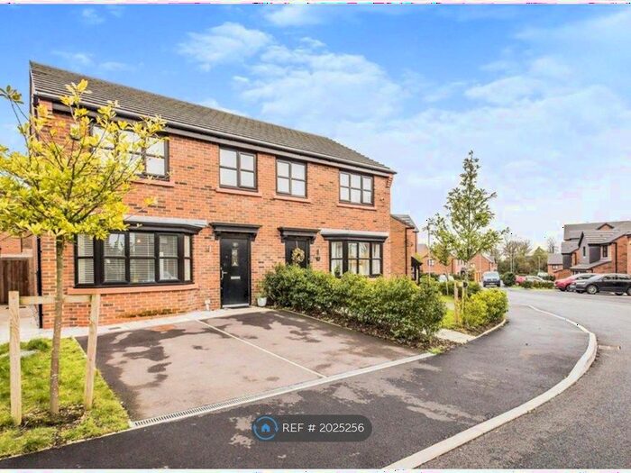 3 Bedroom Semi-Detached House To Rent In Scholars Avenue, Salford, M6