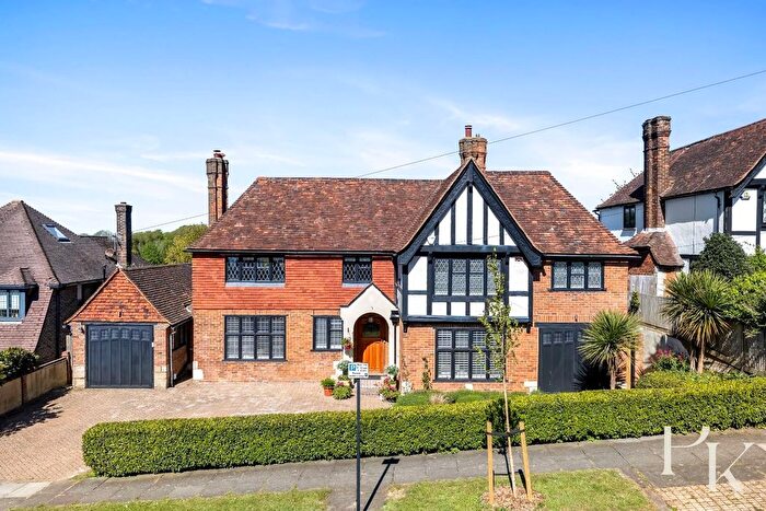 5 Bedroom Detached House For Sale In Tongdean Road, Hove, BN3