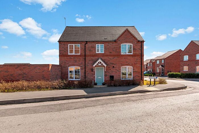 3 Bedroom Semi-Detached House For Sale In Barrett Place, Shipston-On-Stour, CV36