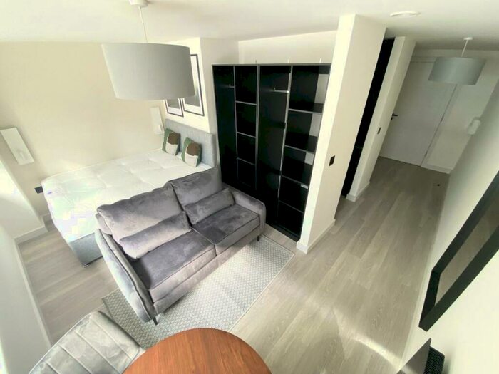 Apartment To Rent In Beetham Plaza, The Strand, Liverpool, L2