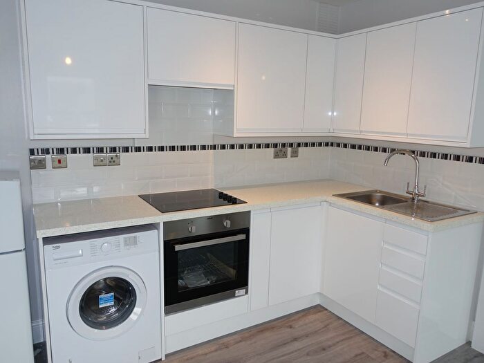 2 Bedroom Flat To Rent In Church Street, Croydon, CR0