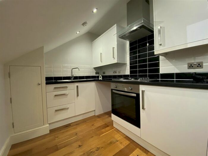 Studio To Rent In Chapel Road, Worthing, BN11