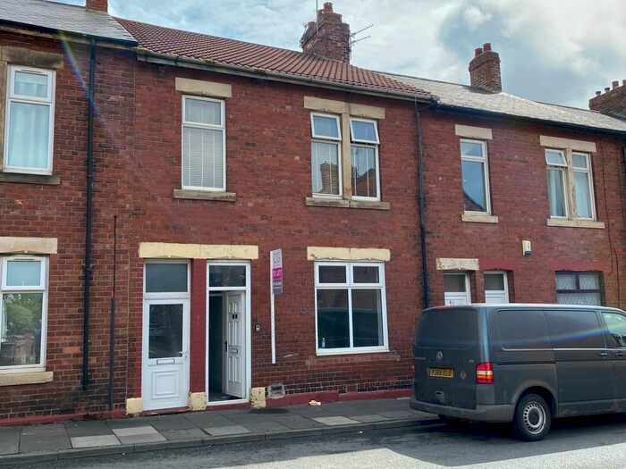 2 Bedroom Flat To Rent In Norham Road, North Shields, NE29