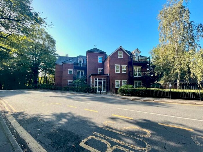 2 Bedroom Apartment To Rent In Branksome Wood Road, Bournemouth, BH2