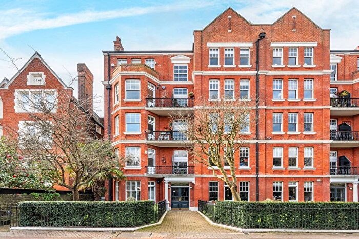 1 Bedroom Flat For Sale In Albany Mansions, Battersea Park, London, SW11