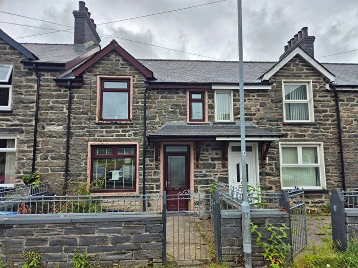 3 Bedroom Terraced House For Sale In Park Square, Blaenau Ffestiniog, LL41