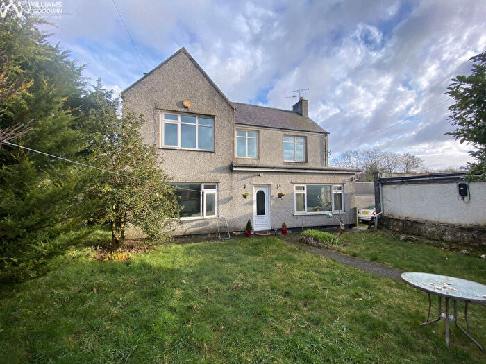 4 Bedroom Detached House For Sale In Clai Road, Llangefni, Anglesey, LL77
