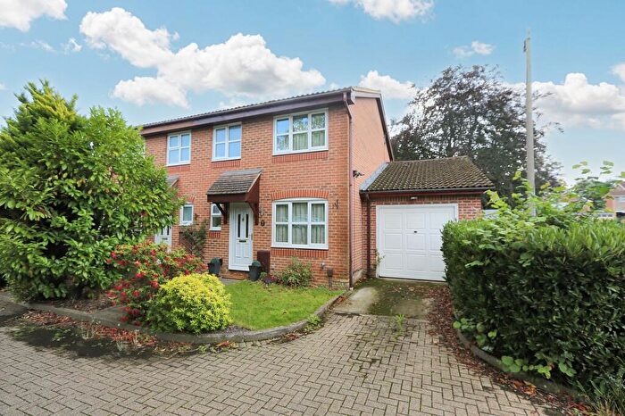3 Bedroom House For Sale In Channels Farm Road, Southampton, SO16