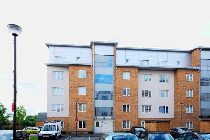 2 Bedroom Flat To Rent In Primrose Place, Isleworth, TW7