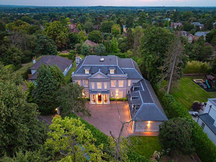 6 Bedroom Detached House To Rent In Eaton Park, Cobham, KT11