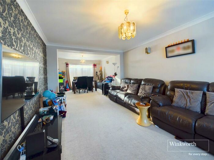 2 Bedroom End Of Terrace House For Sale In Elthorne Road, Kingsbury, London, NW9