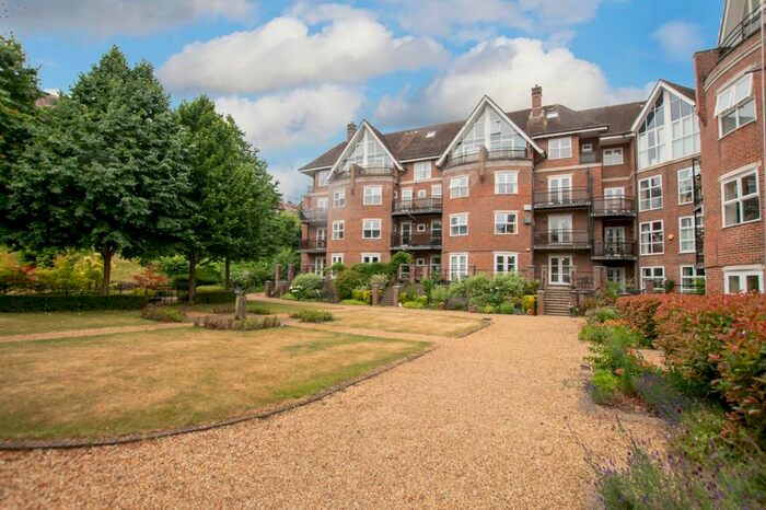 2 Bedroom Flat To Rent In Marston Gate, Winchester, SO23