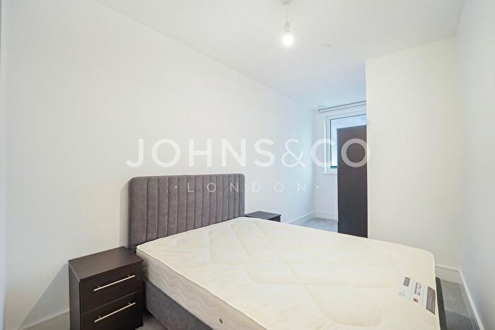 2 Bedroom Flat To Rent In Ashwell House, The West Works, Southall, UB2