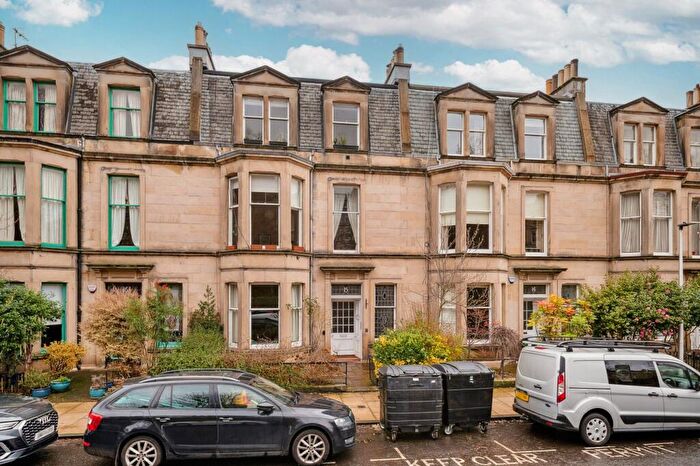 2 Bedroom Apartment For Sale In Learmonth Gardens, Edinburgh, EH4