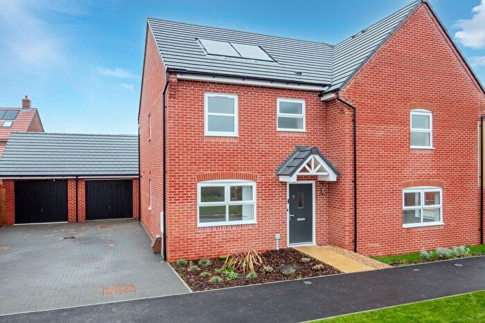 3 Bedroom Semi Detached House To Rent In Leaf Living At Orchard Green, Aylesbury, Kingsbrook, HP22