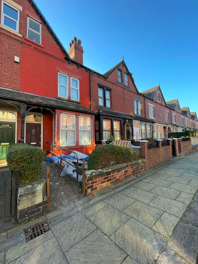 4 Bedroom Terraced House To Rent In Savile Place, Leeds, West Yorkshire, LS7