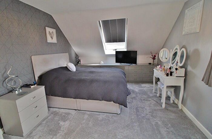 5 Bedroom Detached House For Sale In Havant Road, Drayton, PO6