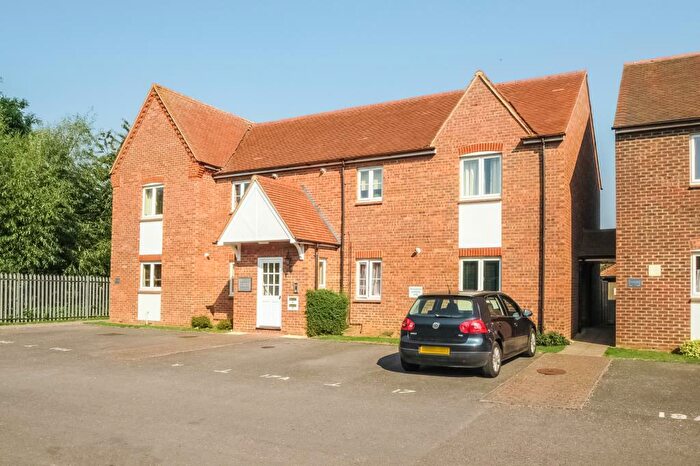 2 Bedroom Apartment To Rent In Marina Way, Abingdon, OX14