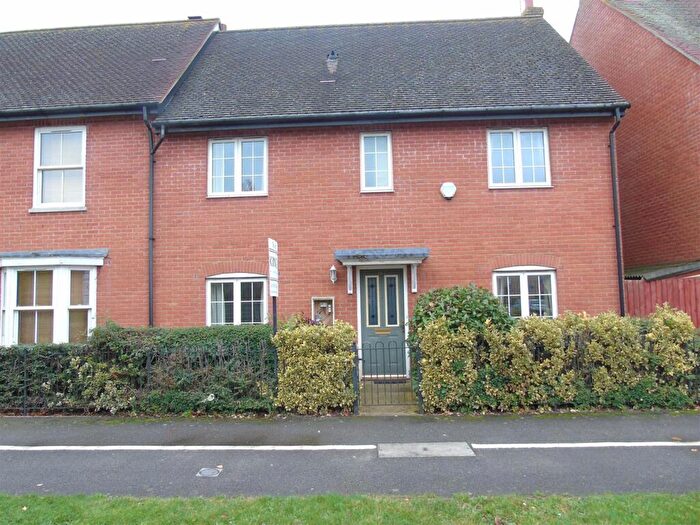 6 Bedroom Semi-Detached House For Sale In Dragon Road, Hatfield, AL10