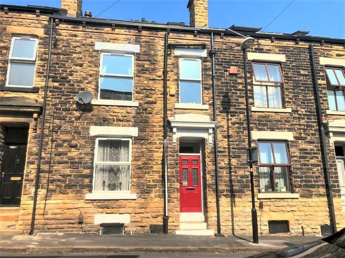 4 Bedroom Terraced House To Rent In Westover Road, Bramley, Leeds, LS13