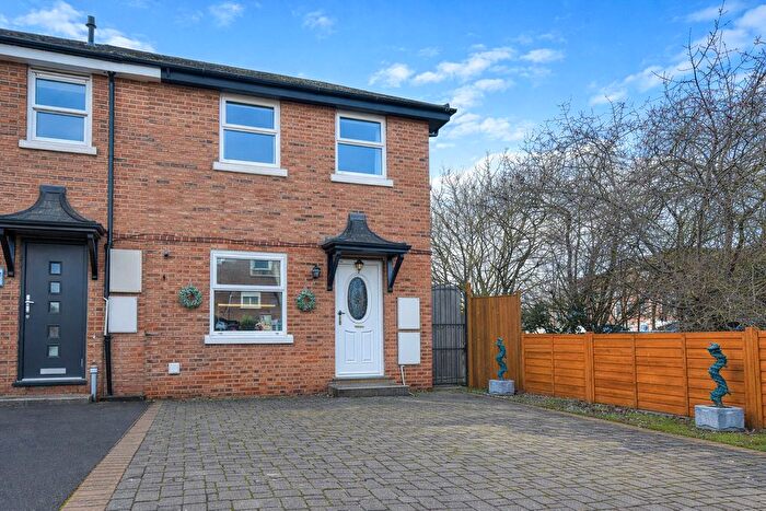 2 Bedroom End Terrace House For Sale In Pasture Close, Swindon, Wiltshire, SN2