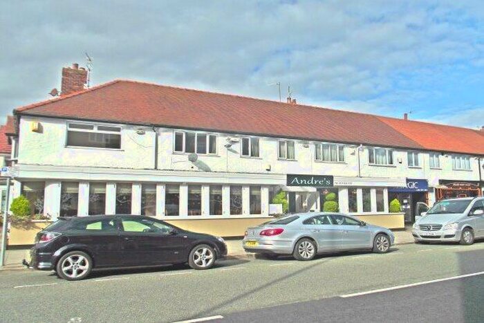 2 Bedroom Flat To Rent In West Kirby, Wirral, CH48