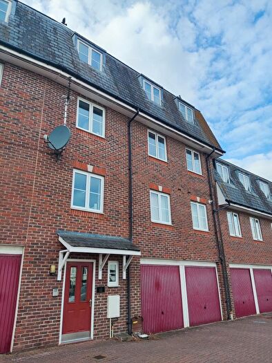 2 Bedroom Apartment To Rent In Poets Way, Dorchester, DT1