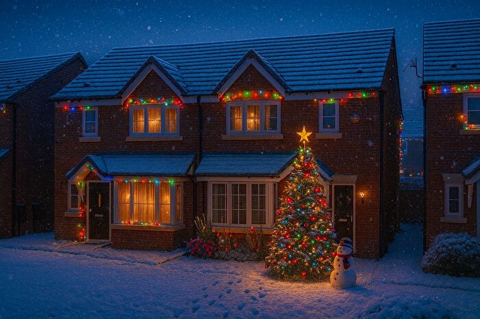 3 Bedroom Semi Detached House For Sale In Shackleton Avenue, Widnes, WA8