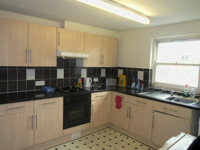 2 Bedroom Flat To Rent In Holloway Road, London, N19