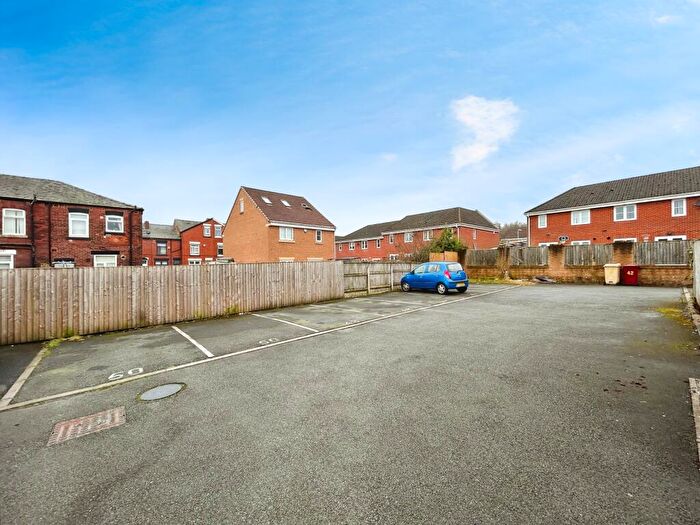 1 Bedroom Apartment For Sale In Kelstern Close, Bolton, BL2