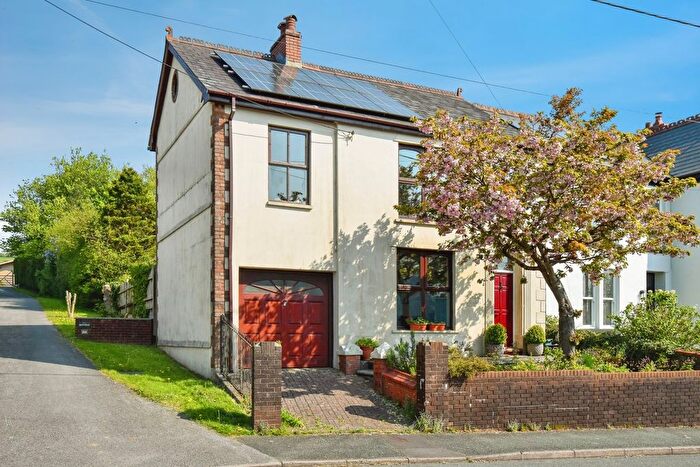 4 Bedroom Detached House For Sale In Llandeilo Road, Upper Brynamman, Ammanford, Carmarthenshire, SA18