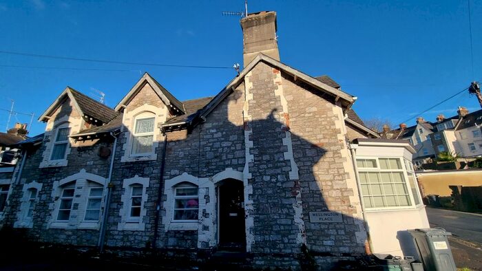 2 Bedroom Flat To Rent In Waterloo Road, Torquay, TQ1