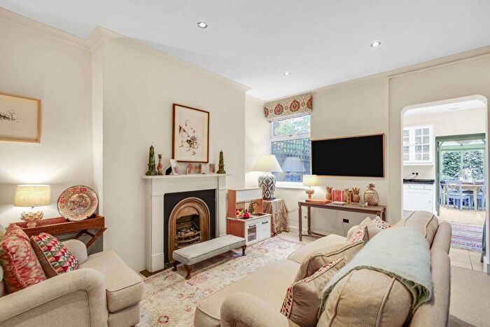 3 Bedroom House To Rent In Melrose Road, Barnes, SW13
