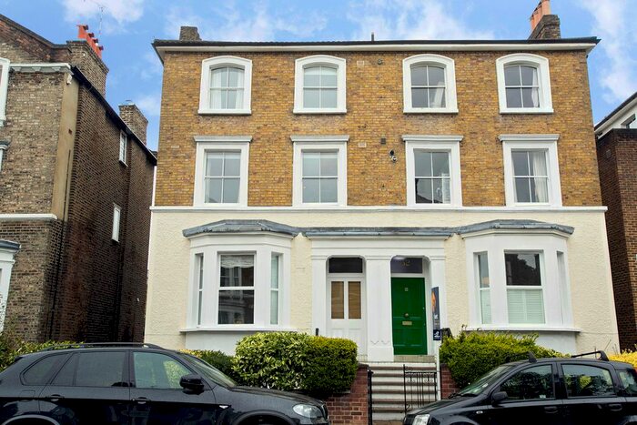 2 Bedroom Flat To Rent In Church Road, Richmond, TW9